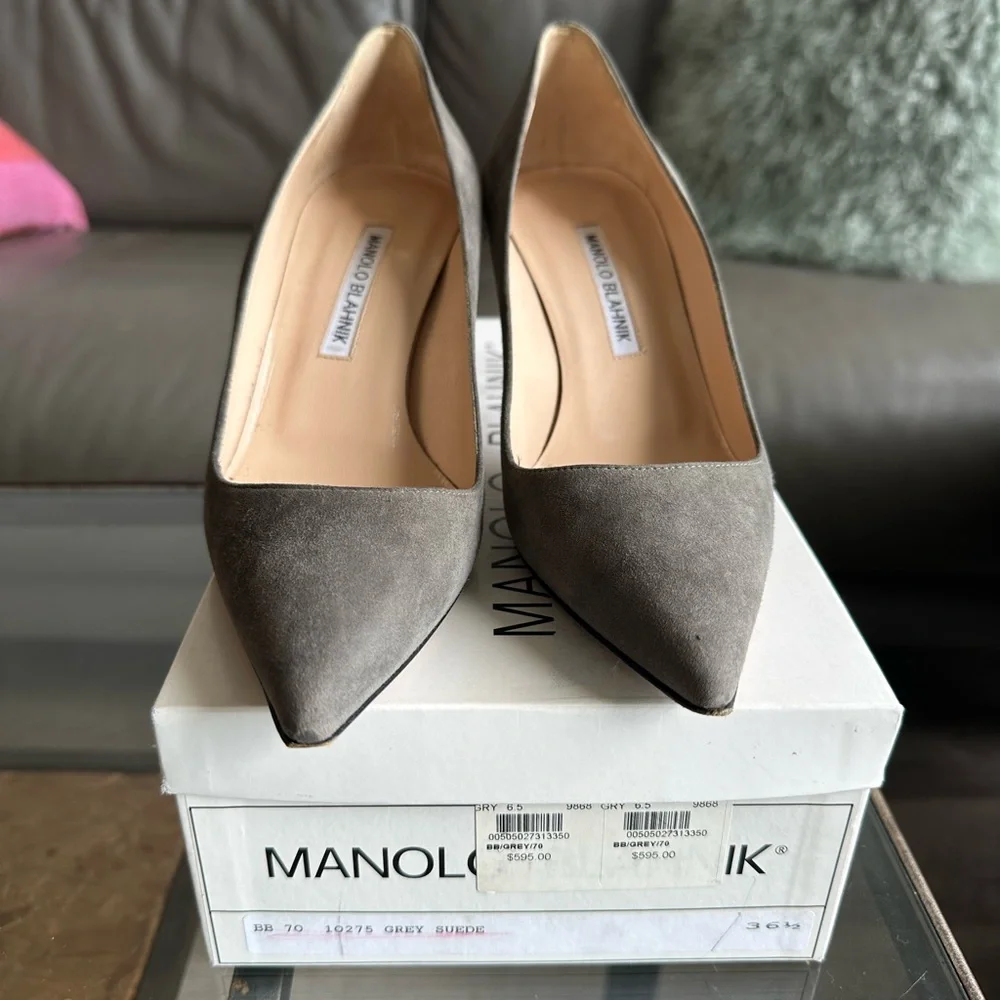 Manolo Blahnik Elegant Gray Suede Pumps 36.5 - Picture 5 of 9